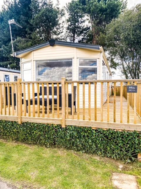 Villa The Hygge Retreat At 7 Lakes Country Park, Lincolnshire Crowle  Exterior foto